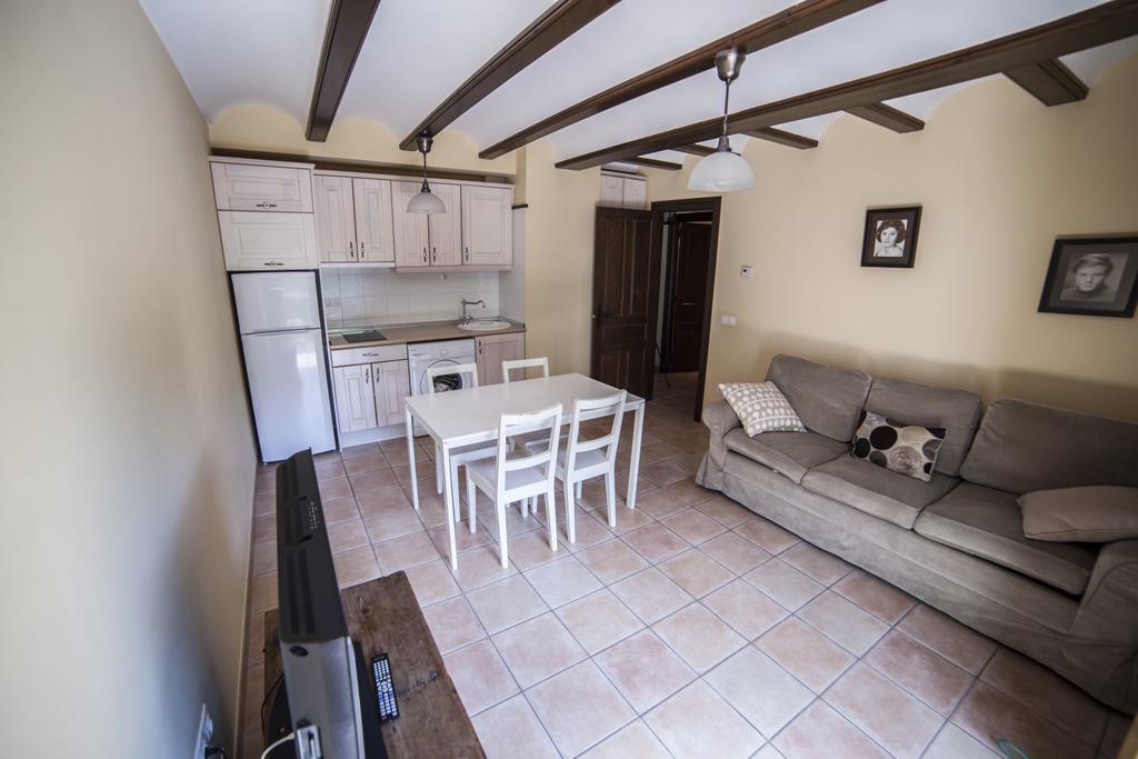 Apartamentos Cine Capicol Albarracín Eksteriør bilde